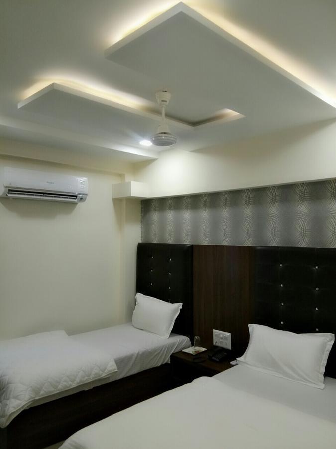 Hotel Sun Shine Ahmedabad Exterior photo