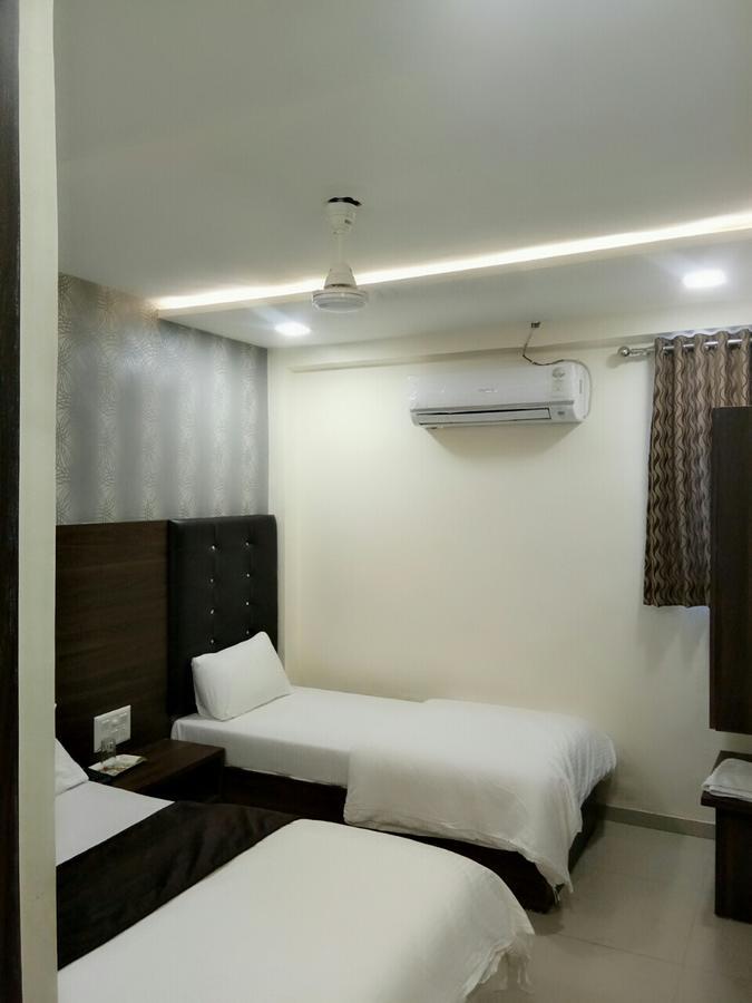 Hotel Sun Shine Ahmedabad Exterior photo